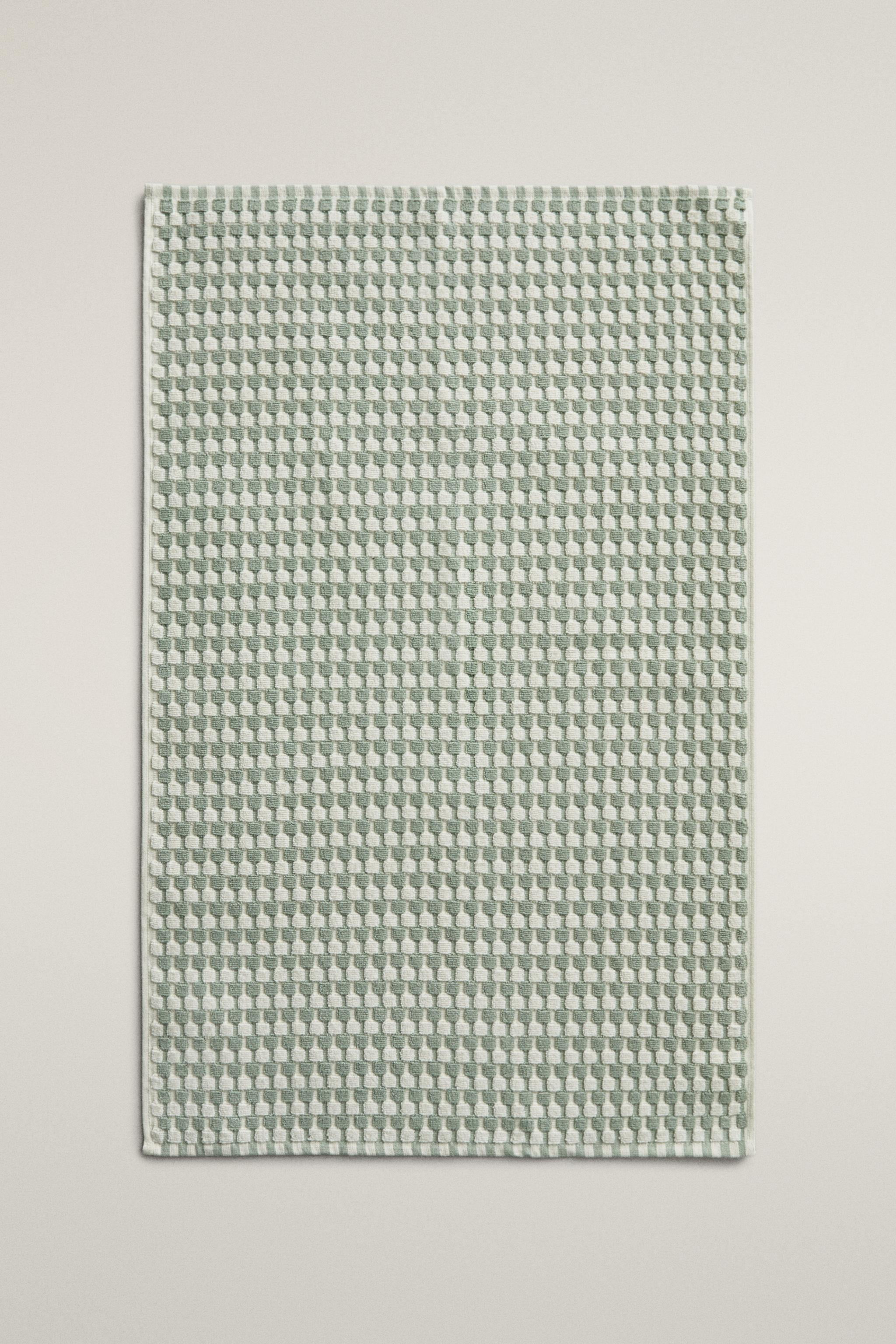 TEXTURED COTTON BATH MAT